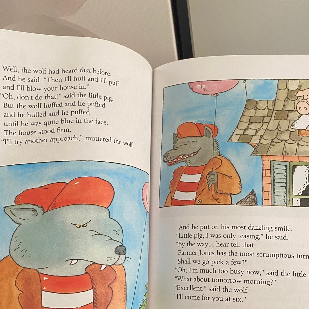 The Gruffalo and The Three Little Pigs Books - Picture 9 of 11